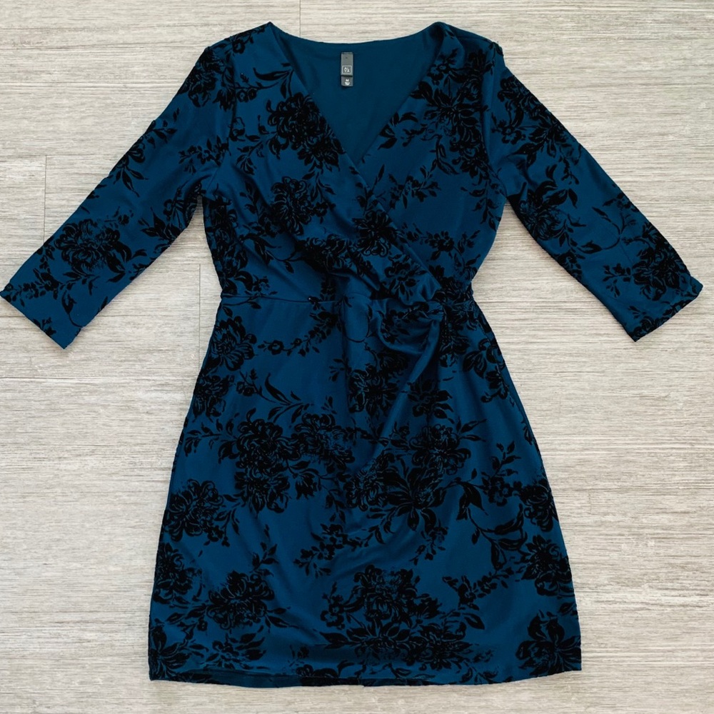 Francesca’s Navy and Black Floral Print Dress